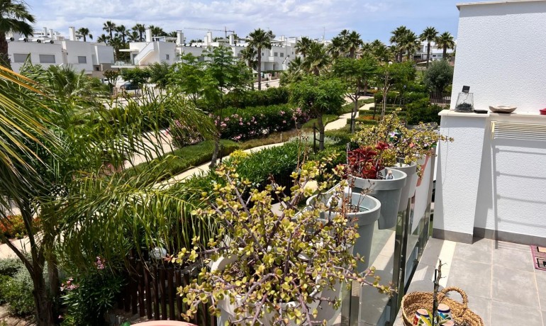 Revente - Appartement / Flat -
Entre Naranjos Vistabella Golf