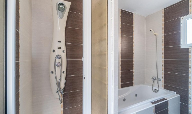 Herverkoop - Villa -
Torrevieja* - La Mata