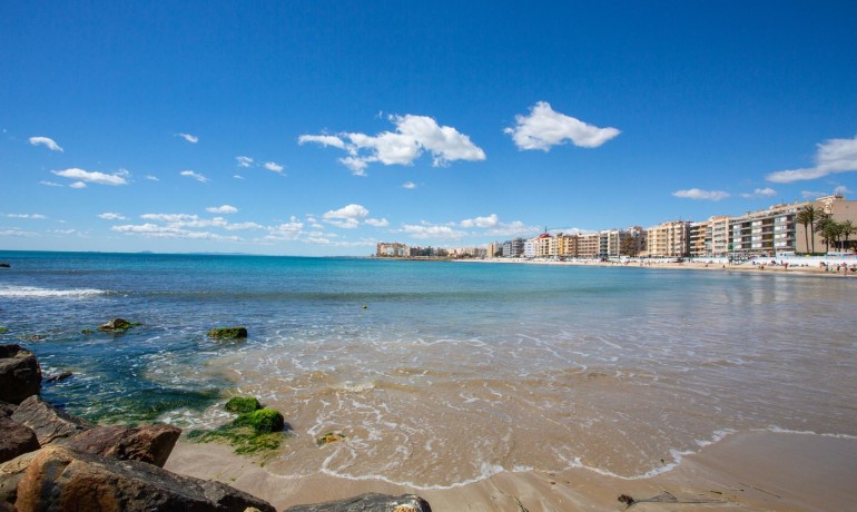 Venta - Apartamento / piso -
Torrevieja - Centro - Muelle Pesquero