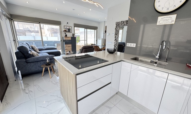 Herverkoop - Villa -
Villamartin