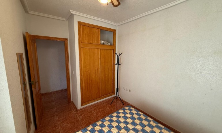 Herverkoop - Appartement / Flat -
Torrevieja* - Estacion de autobuses