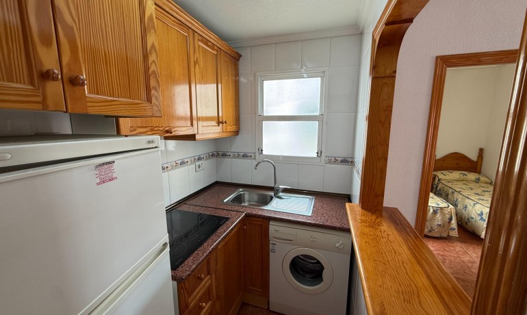 Herverkoop - Appartement / Flat -
Torrevieja* - Estacion de autobuses