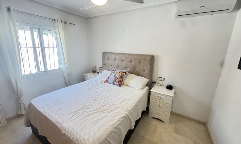 Herverkoop - Villa -
San Miguel de Salinas* - San Miguel De Salinas