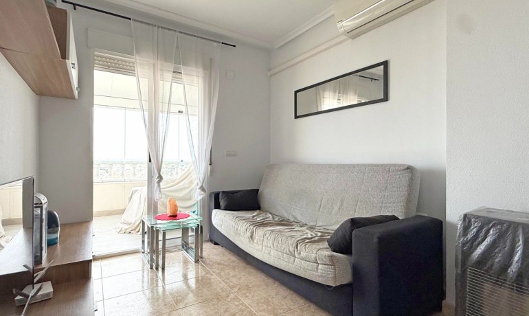 Revente - Appartement / Flat -
Torrevieja*