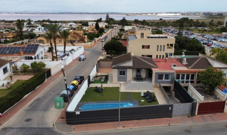 Herverkoop - Villa -
Torrevieja* - Costa Blanca