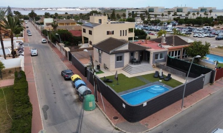 Herverkoop - Villa -
Torrevieja* - Costa Blanca