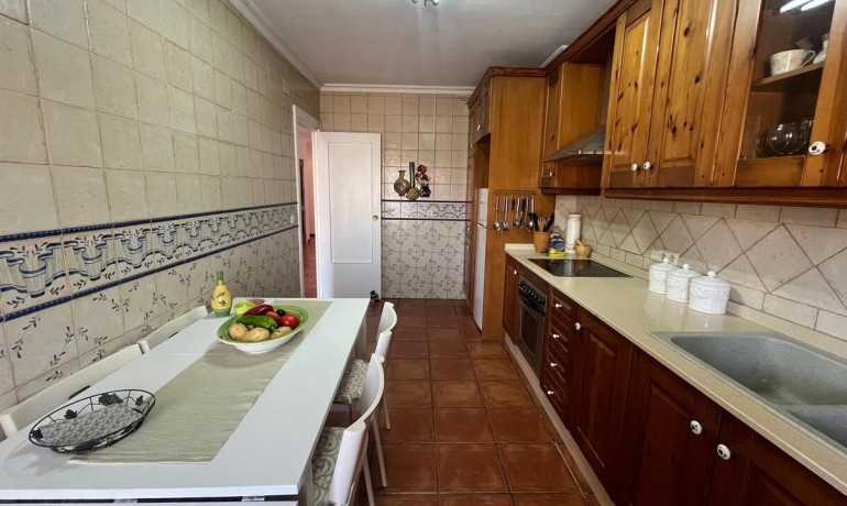 Venta - Apartamento / piso -
Algorfa