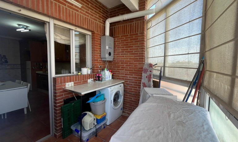 Venta - Apartamento / piso -
Algorfa