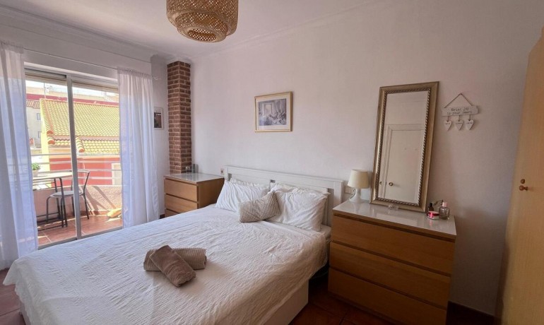 Venta - Apartamento / piso -
Algorfa