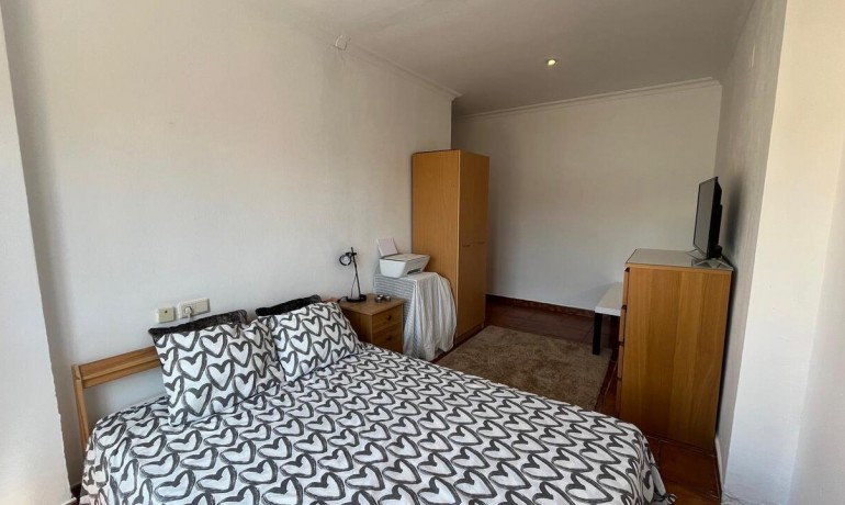 Venta - Apartamento / piso -
Algorfa