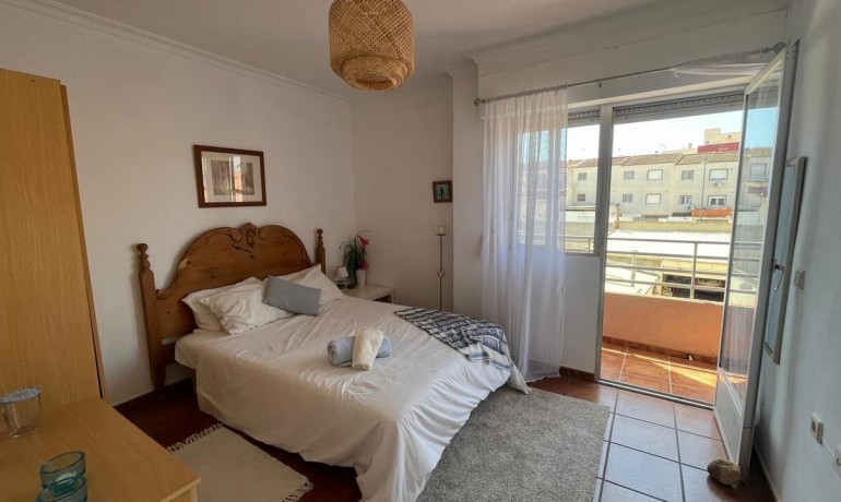 Venta - Apartamento / piso -
Algorfa