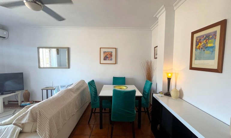 Venta - Apartamento / piso -
Algorfa