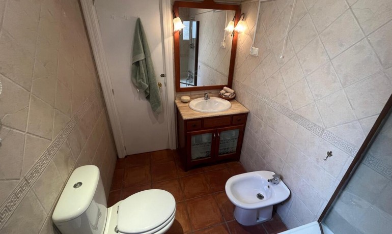 Venta - Apartamento / piso -
Algorfa