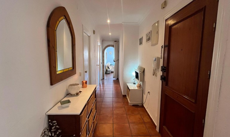 Venta - Apartamento / piso -
Algorfa