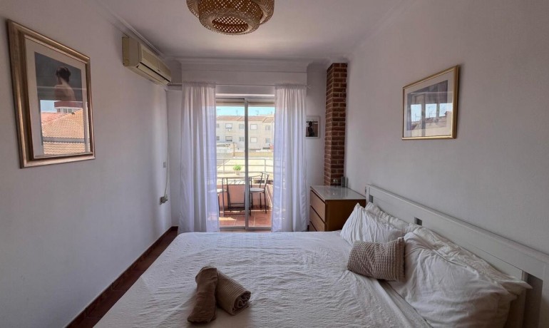 Venta - Apartamento / piso -
Algorfa