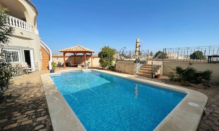 Herverkoop - Villa -
Cuidad Quesada* - Upper Golf