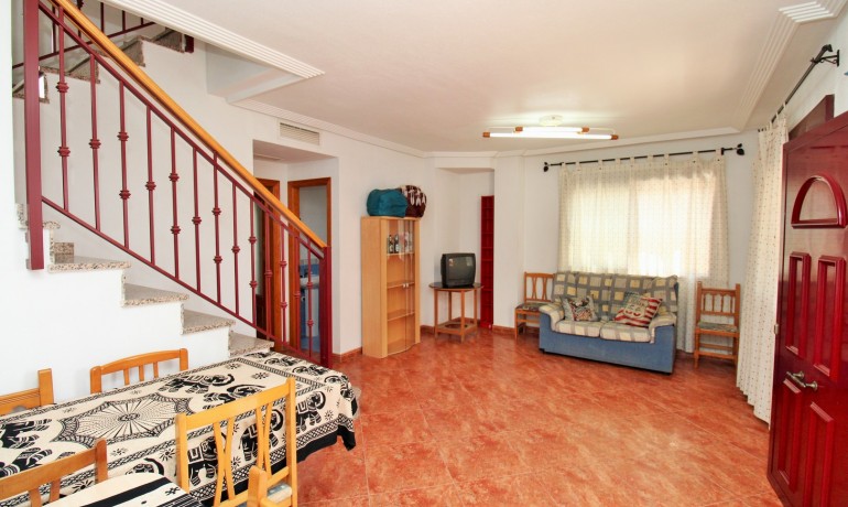 Sale - House -
Los Desamparados