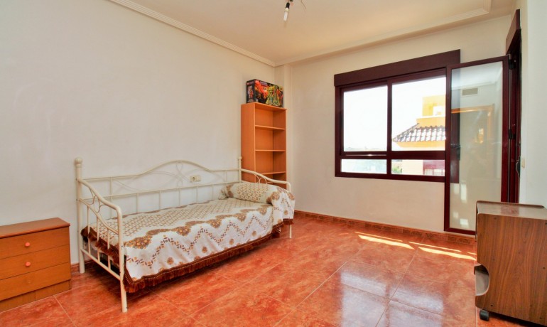 Sale - House -
Los Desamparados