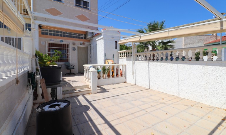 Herverkoop - Huis -
Torrevieja* - Torretas