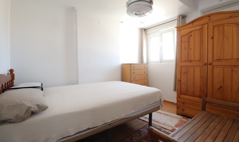 Herverkoop - Huis -
Torrevieja* - Torretas