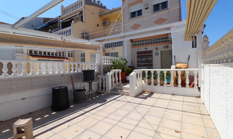 Herverkoop - Huis -
Torrevieja* - Torretas