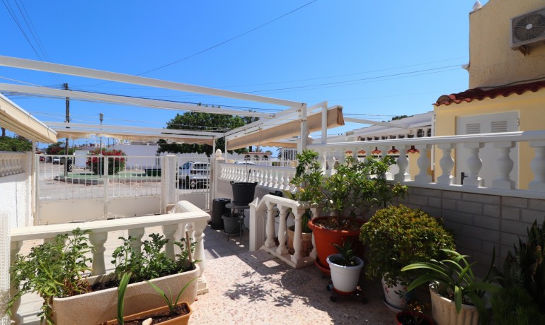 Herverkoop - Huis -
Torrevieja* - Torretas