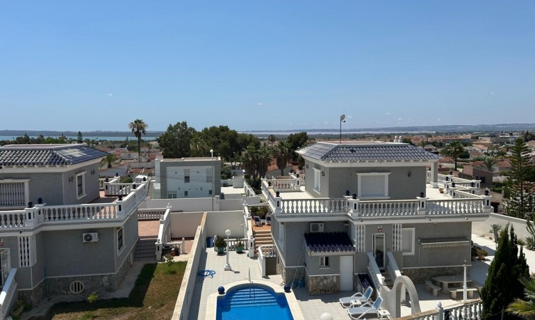 Herverkoop - Villa -
Cuidad Quesada* - Rojales