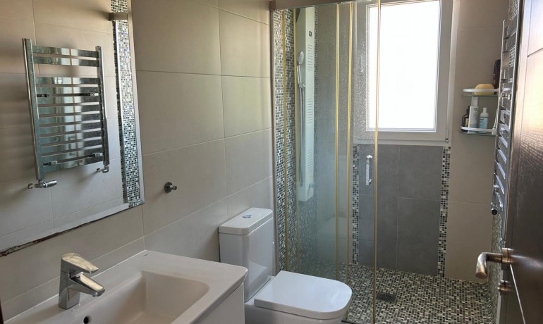 Herverkoop - Villa -
Cuidad Quesada* - Rojales