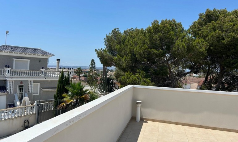 Herverkoop - Villa -
Cuidad Quesada* - Rojales