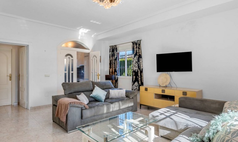 Venta - Villa -
Ciudad Quesada - Doña Pepa