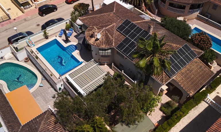 Herverkoop - Villa -
Benijofar* - Benijofar - Village