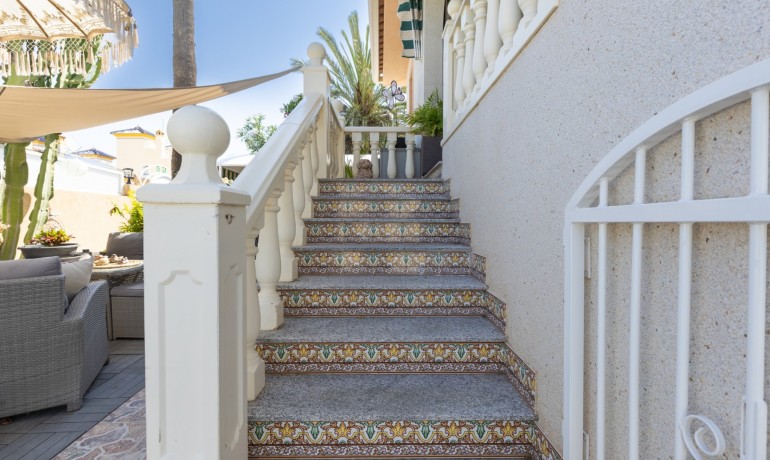 Herverkoop - Villa -
Benijofar* - Benijofar - Village