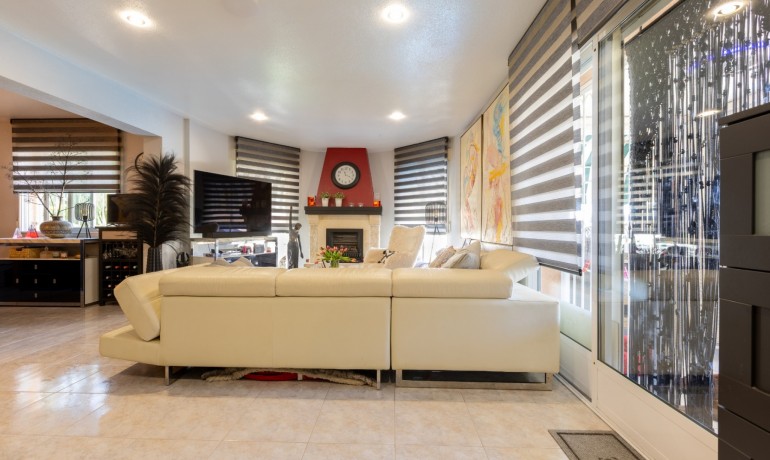 Herverkoop - Villa -
Benijofar* - Benijofar - Village