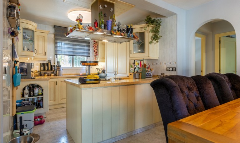 Herverkoop - Villa -
Benijofar* - Benijofar - Village