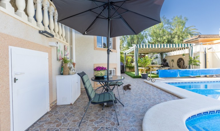 Herverkoop - Villa -
Benijofar* - Benijofar - Village