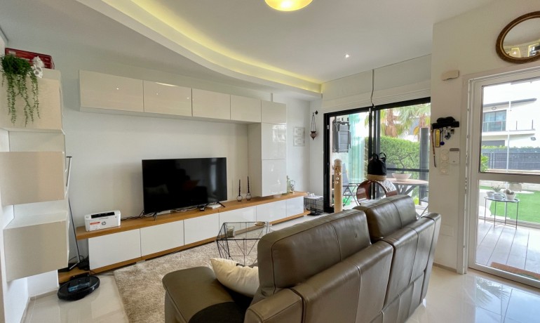 Revente - Appartement / Flat -
Orihuela Costa* - Los Dolses*