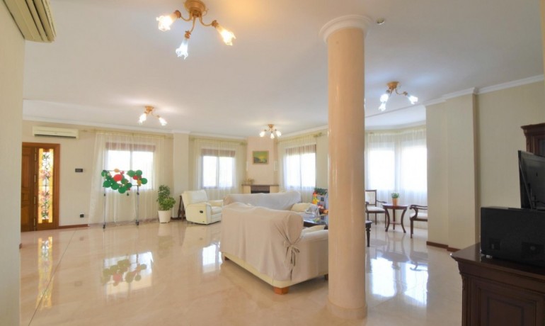 Herverkoop - Villa -
Cuidad Quesada* - Ciudad Quesada