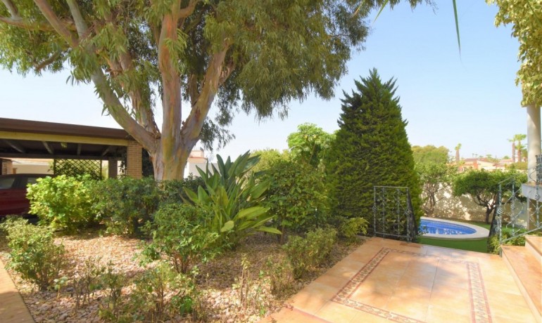 Herverkoop - Villa -
Cuidad Quesada* - Ciudad Quesada