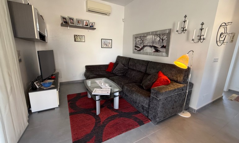 Herverkoop - Villa -
Cuidad Quesada* - Rojales