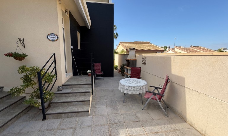 Herverkoop - Villa -
Cuidad Quesada* - Rojales