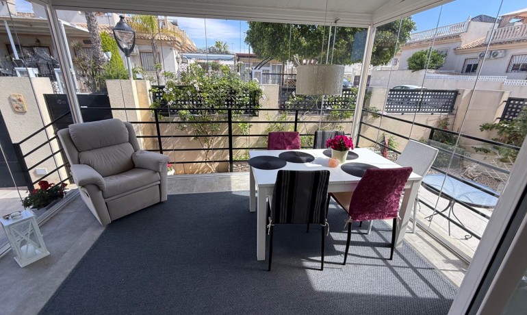 Herverkoop - Villa -
Cuidad Quesada* - Rojales