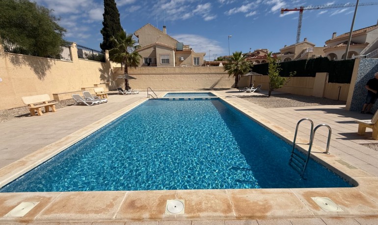 Herverkoop - Villa -
Cuidad Quesada* - Rojales