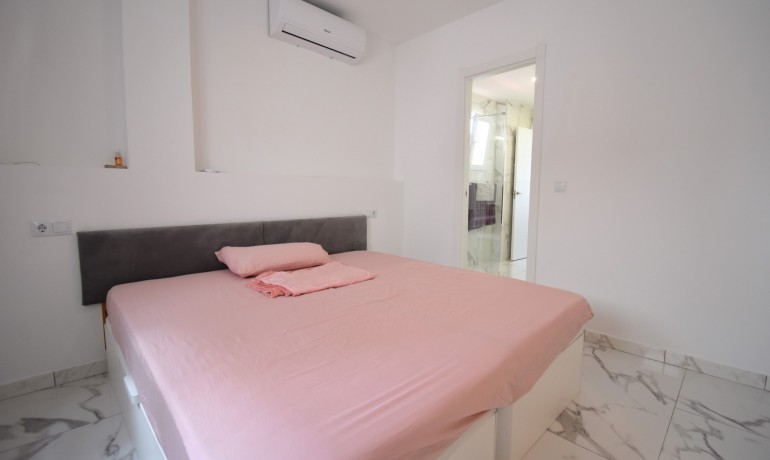 Venta - Apartamento / piso -
Orihuela Costa - Villamartin