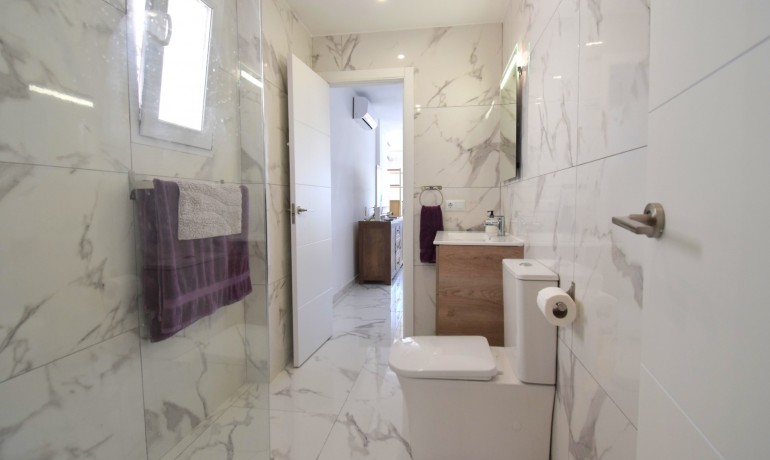 Venta - Apartamento / piso -
Orihuela Costa - Villamartin