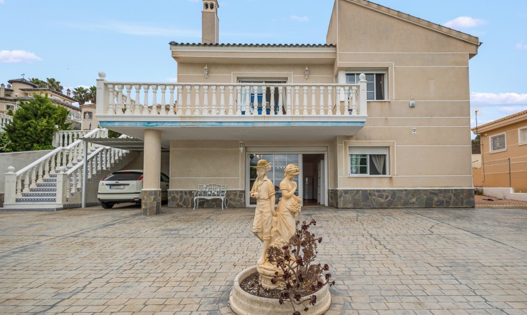 Venta - Villa -
Algorfa