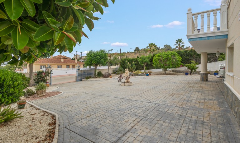 Venta - Villa -
Algorfa