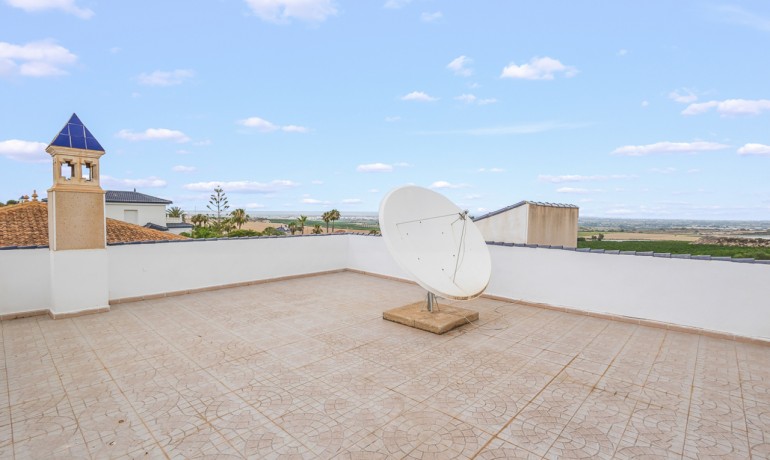 Venta - Villa -
Algorfa