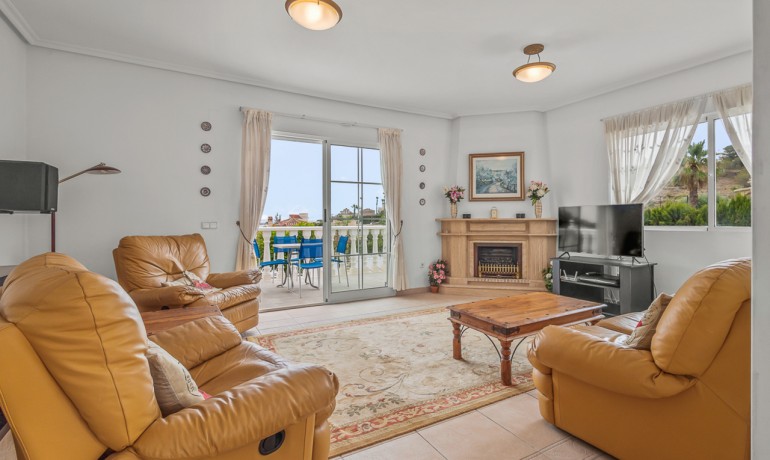 Venta - Villa -
Algorfa