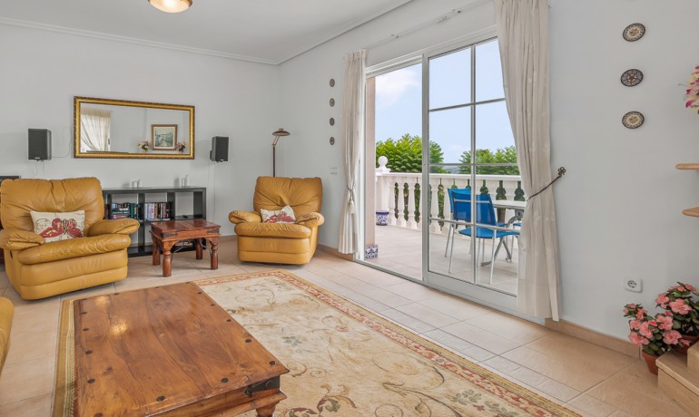 Venta - Villa -
Algorfa