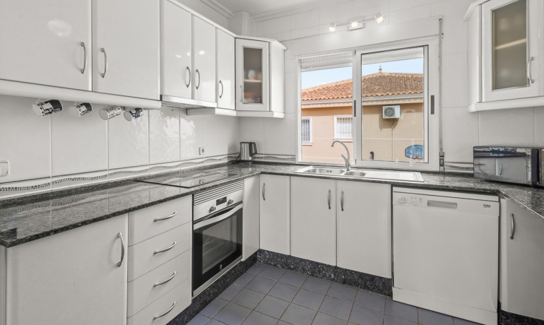 Venta - Villa -
Algorfa